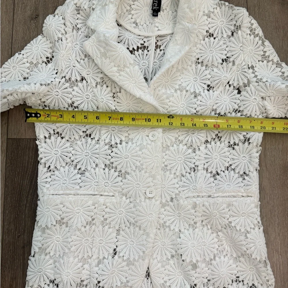 berek White Daisy Lace Blazer Floral Textured Button Front Large - Picture 12 of 13